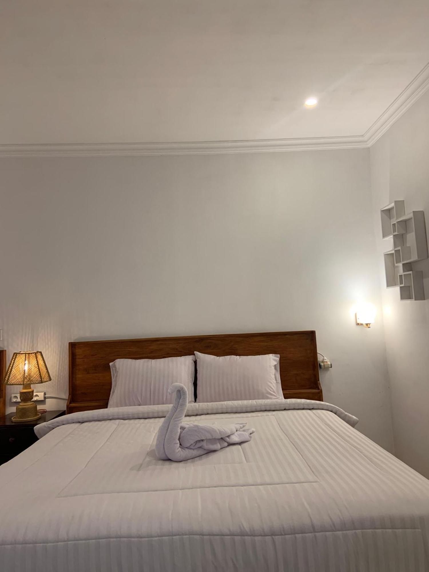 Bale Tetebatu Villa ภายนอก รูปภาพ